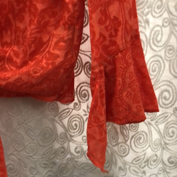 M&S Orange front knot crop top. - Picture 5 of 9